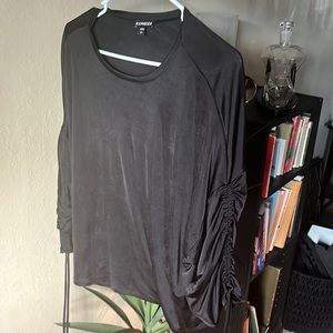 Express rutched sleeve Black 3/4 Sleeve Round Neck Pullover Casual Blouse Top